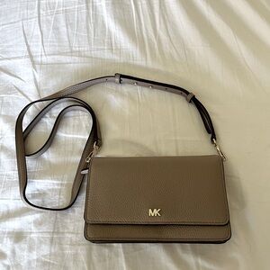 Michael Kors, Crossbody bag, clutch, phone pocket, color taupe